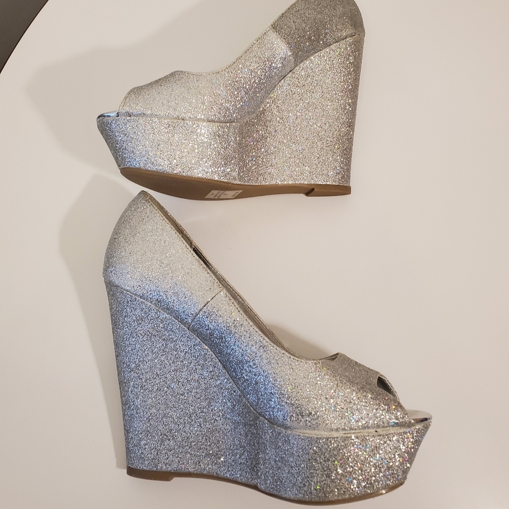 ❄️Host Pick❄️ Brand New Glitter Wedge Heels 10 - Picture 7 of 11